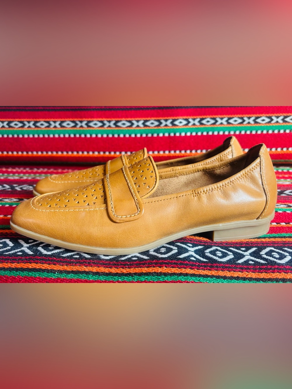 Clarks Leather Lyrical Way Slip On Loafers Size: 9M